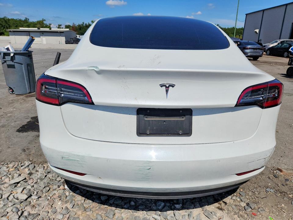 Продажа на аукционе авто 2022 Tesla Model 3, vin: 5YJ3E1EA1NF239622, номер лота: 51631226