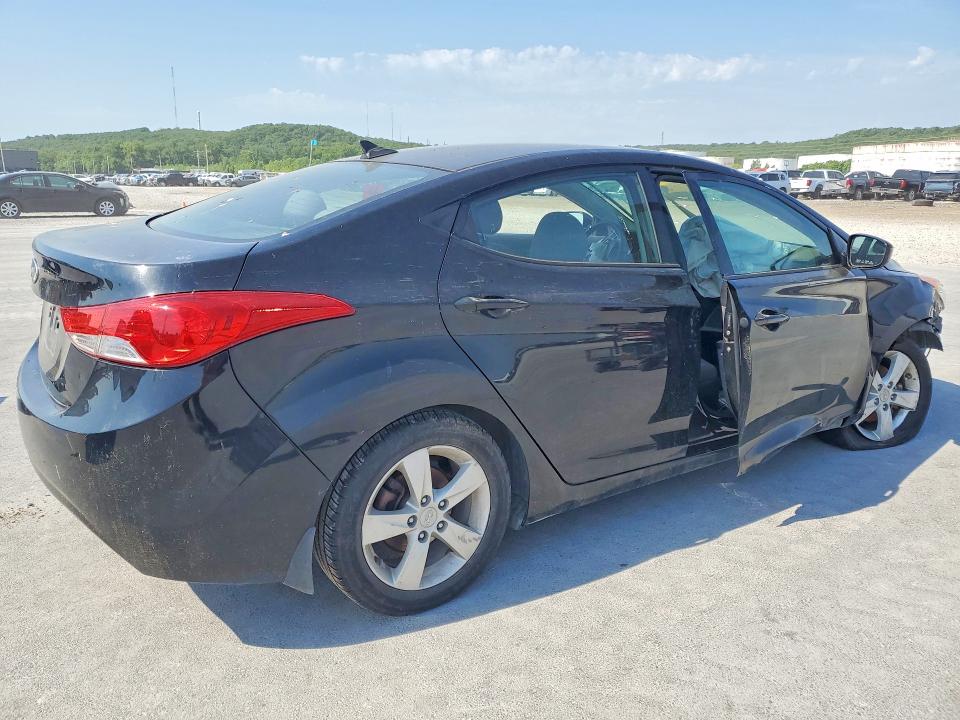 2013 Hyundai Elantra მანქანა იყიდება აუქციონზე, vin: 5NPDH4AE4DH405704, აუქციონის ნომერი: 53759446