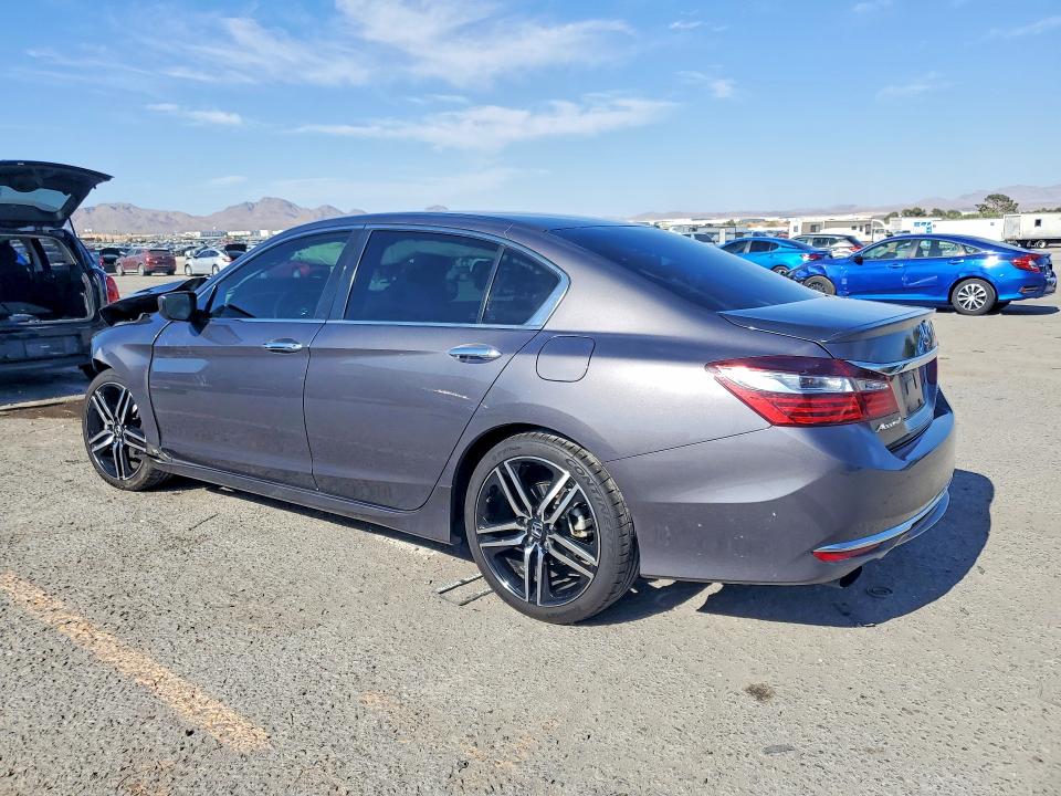53663456 :رقم المزاد ، 1HGCR2F57HA057384 vin ، 2017 Honda Accord مزاد بيع