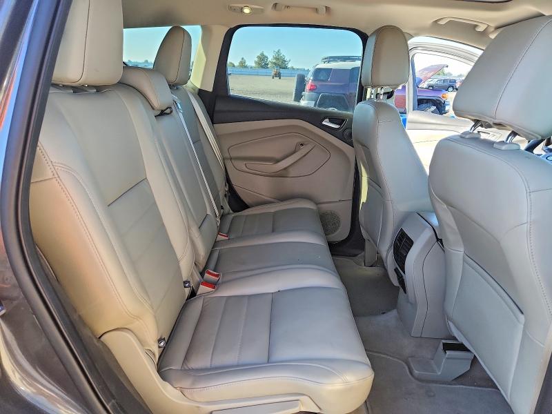 2015 Ford Escape მანქანა იყიდება აუქციონზე, vin: 1FMCU9J99FUC07423, აუქციონის ნომერი: 52363436