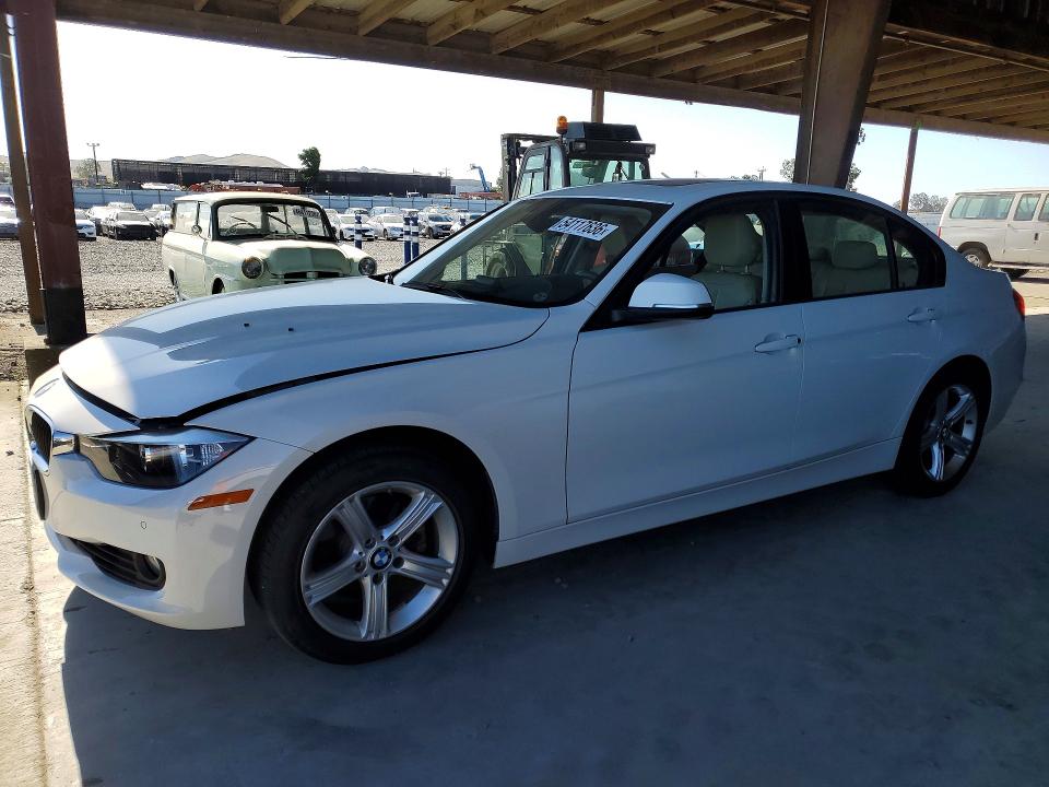 54117636 :رقم المزاد ، WBA3C1C58EK113916 vin ، 2014 Bmw 328 مزاد بيع