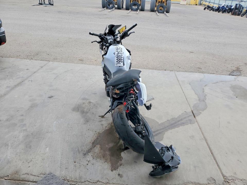 2013 Kawasaki Ex650 მანქანა იყიდება აუქციონზე, vin: JKAEXEE1XDDA13348, აუქციონის ნომერი: 52343086