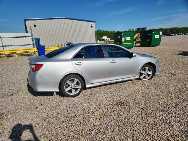 52084596 :رقم المزاد ، 4T1BF1FK5EU359362 vin ، 2014 Toyota Camry مزاد بيع