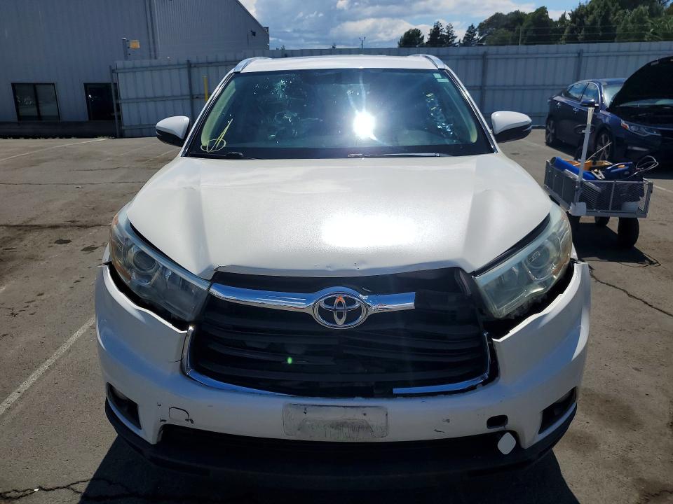Продажа на аукционе авто 2015 Toyota Highlander, vin: 5TDJKRFH8FS193522, номер лота: 55215526