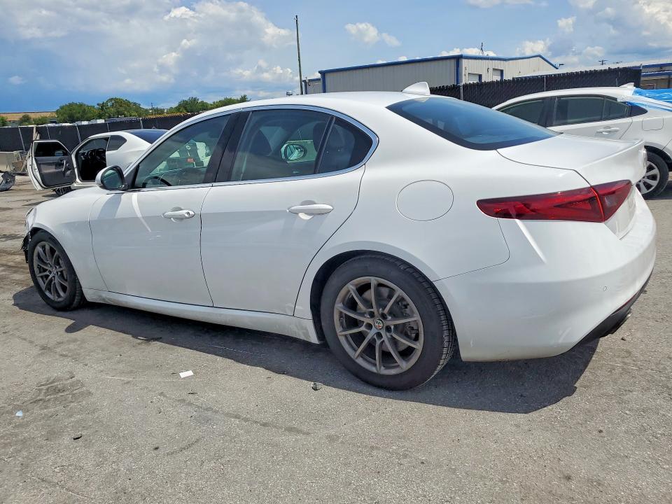 2017 Alfa Romeo Giulia მანქანა იყიდება აუქციონზე, vin: ZARFAEBN2H7552220, აუქციონის ნომერი: 55635096