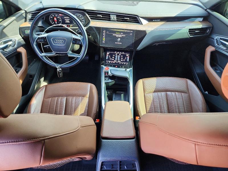 53371086 :رقم المزاد ، WA1LAAGE6KB023723 vin ، 2019 Audi E-tron مزاد بيع