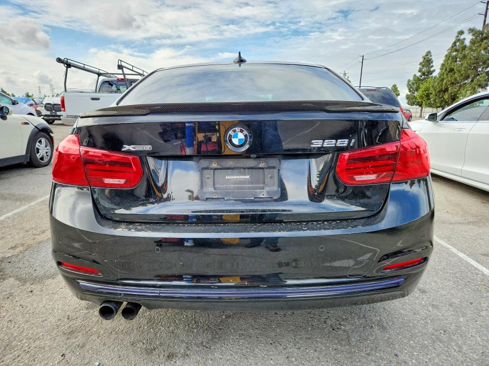 51436406 :رقم المزاد ، WBA8E3G52GNU02443 vin ، 2016 Bmw 328 مزاد بيع