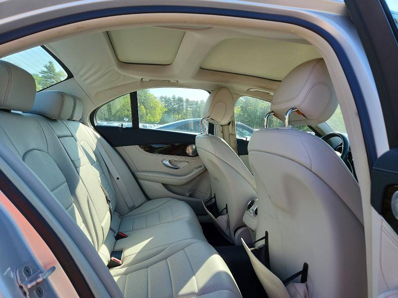 54088016 :رقم المزاد ، 55SWF4KB5FU033650 vin ، 2015 Mercedes-benz C مزاد بيع