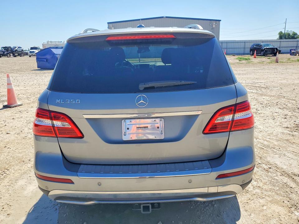 2015 Mercedes-benz Ml მანქანა იყიდება აუქციონზე, vin: 4JGDA5JB6FA485996, აუქციონის ნომერი: 55110646