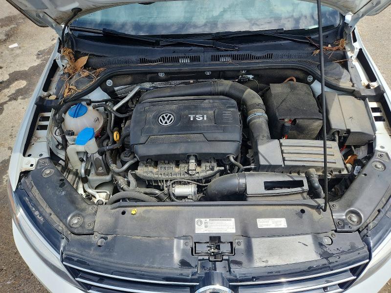 52765586 :رقم المزاد ، 3VWL17AJ3HM282182 vin ، 2017 Volkswagen Jetta مزاد بيع