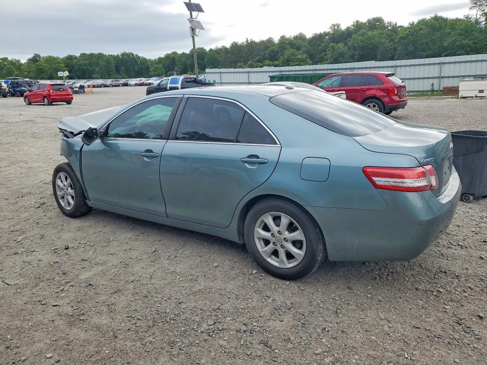 53279706 :رقم المزاد ، 4T1BF3EK2AU575743 vin ، 2010 Toyota Camry مزاد بيع