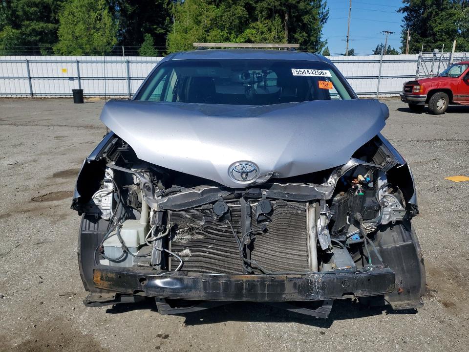 Продаж на аукціоні авто 2011 Toyota Sienna, vin: 5TDKK3DC7BS032484, номер лоту: 55444256