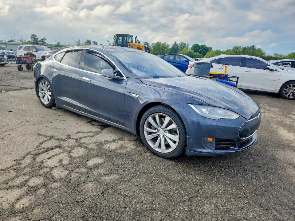 Продажа на аукционе авто 2016 Tesla Model S, vin: 5YJSA1E27GF129693, номер лота: 52913196
