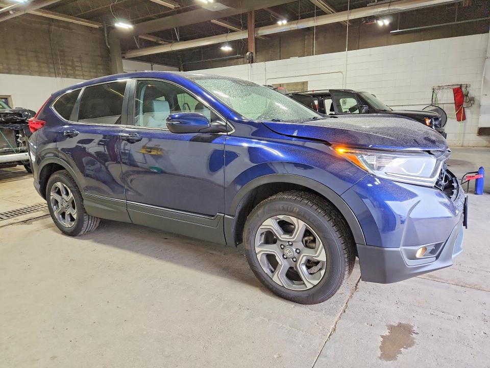 54719066 :رقم المزاد ، 7FARW2H89JE062645 vin ، 2018 Honda Cr-v مزاد بيع