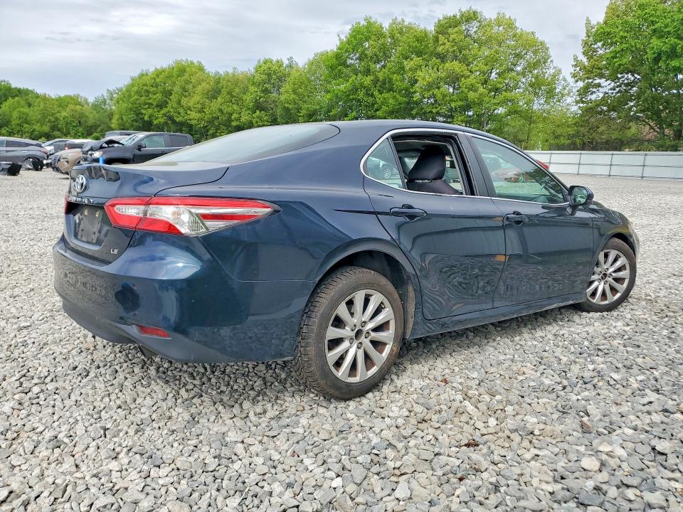 2018 Toyota Camry მანქანა იყიდება აუქციონზე, vin: 4T1B11HK2JU584733, აუქციონის ნომერი: 54586586