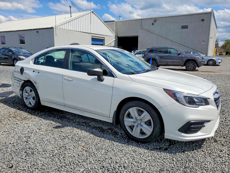 2018 Subaru Legacy მანქანა იყიდება აუქციონზე, vin: 4S3BNAA67J3028106, აუქციონის ნომერი: 52920776