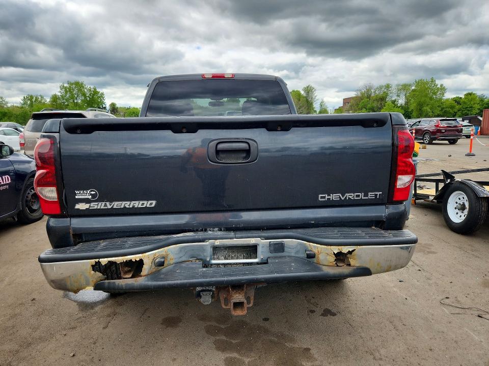 2004 Chevrolet Silverado მანქანა იყიდება აუქციონზე, vin: 2GCEK19T141285353, აუქციონის ნომერი: 53740076