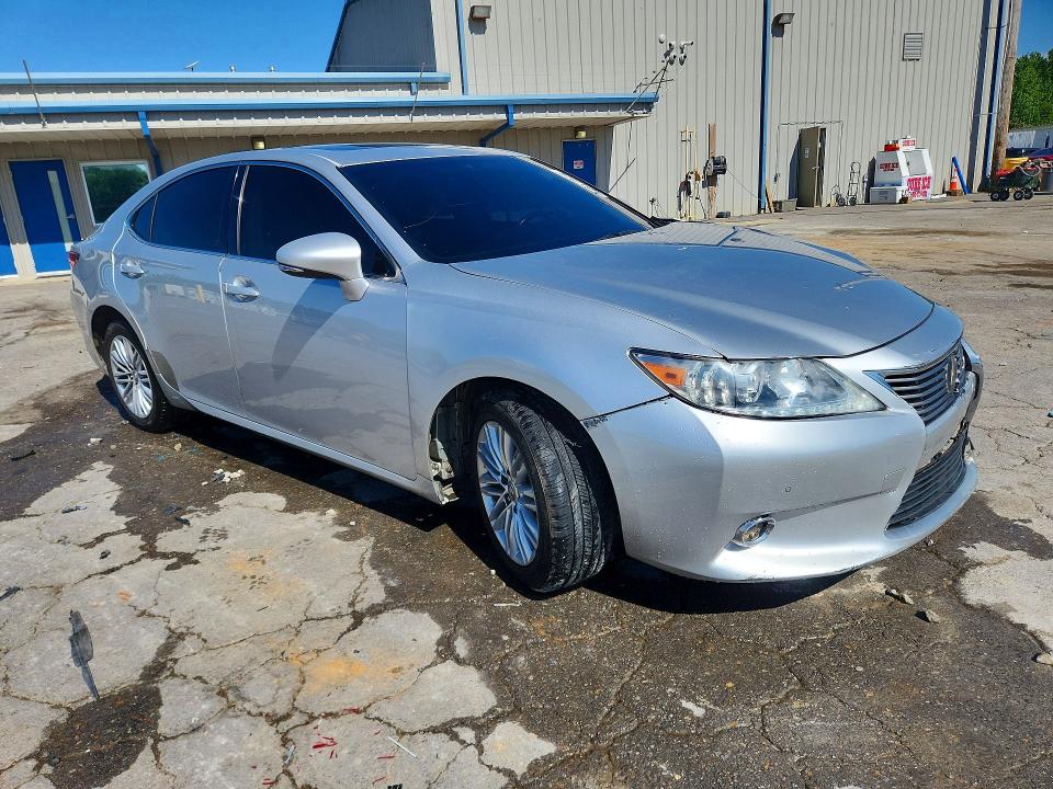 52671596 :رقم المزاد ، JTHBK1GGXD2068391 vin ، 2013 Lexus Es مزاد بيع