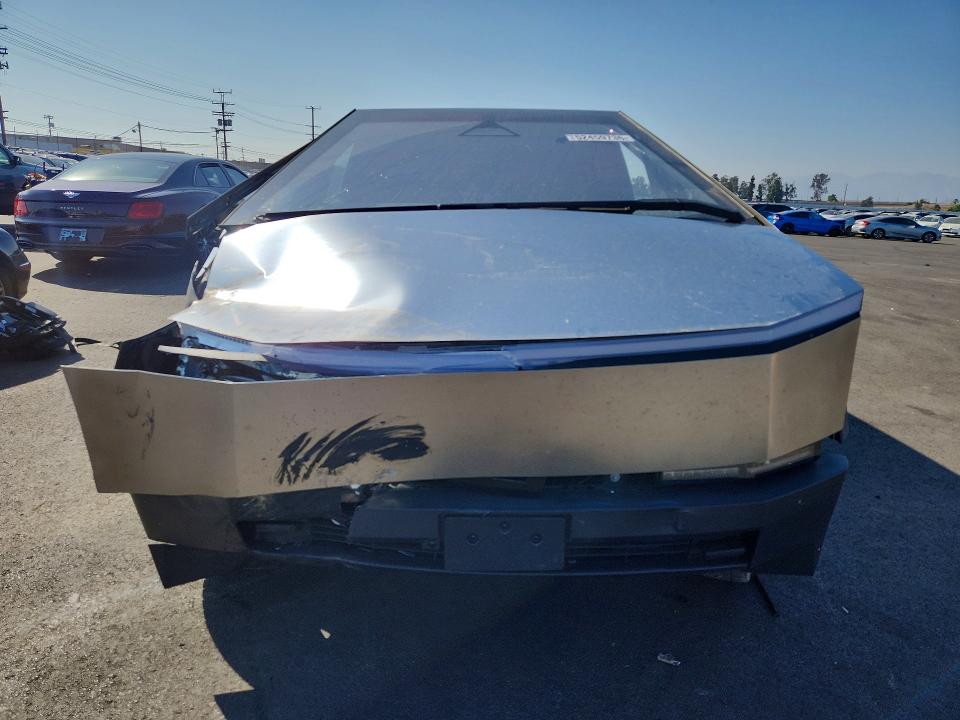 Продаж на аукціоні авто 2025 Tesla Cybertruck, vin: 7G2CEHED8SA073141, номер лоту: 52459736