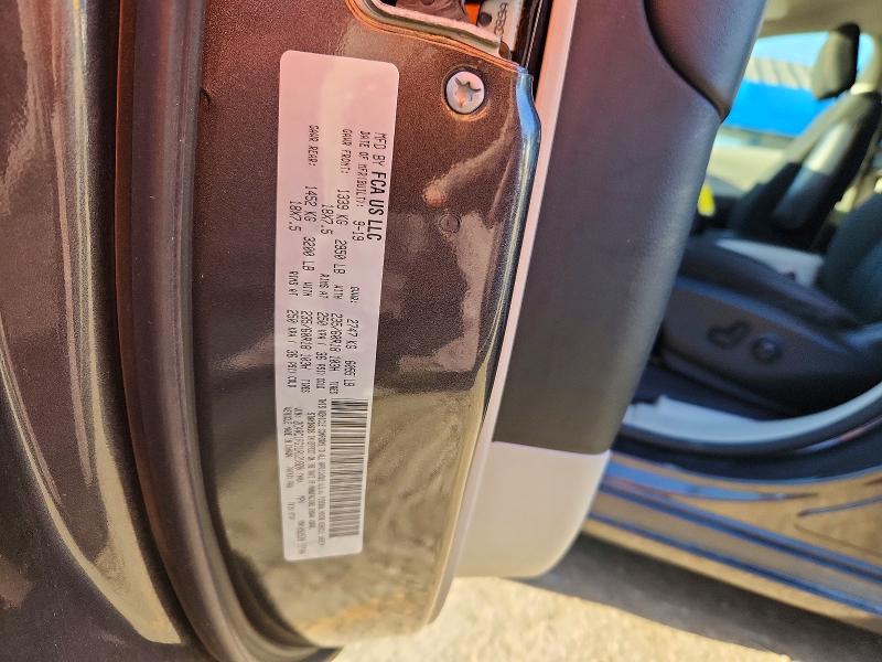 2020 Chrysler Pacifica მანქანა იყიდება აუქციონზე, vin: 2C4RC1FG1LR121820, აუქციონის ნომერი: 53120836