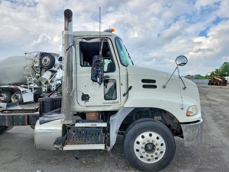 52856246 :رقم المزاد ، 1M1AW02Y2CM022004 vin ، 2012 Mack 600 مزاد بيع