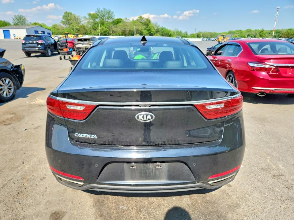 54131046 :رقم المزاد ، KNALC4J16J5114105 vin ، 2018 Kia Cadenza مزاد بيع
