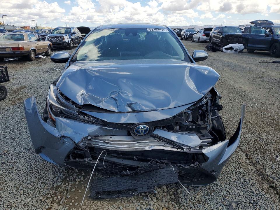 Продажа на аукционе авто 2021 Toyota Corolla, vin: JTDEAMDE0MJ011001, номер лота: 52402076