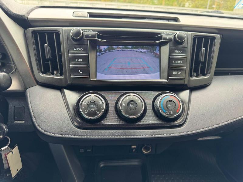 Продаж на аукціоні авто 2018 Toyota Rav4, vin: JTMBFREV8JJ219977, номер лоту: 53572726