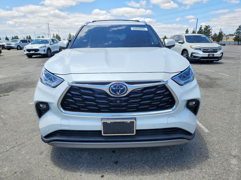 Продажа на аукционе авто 2022 Toyota Highlander, vin: 5TDEBRCH5NS078333, номер лота: 54830856