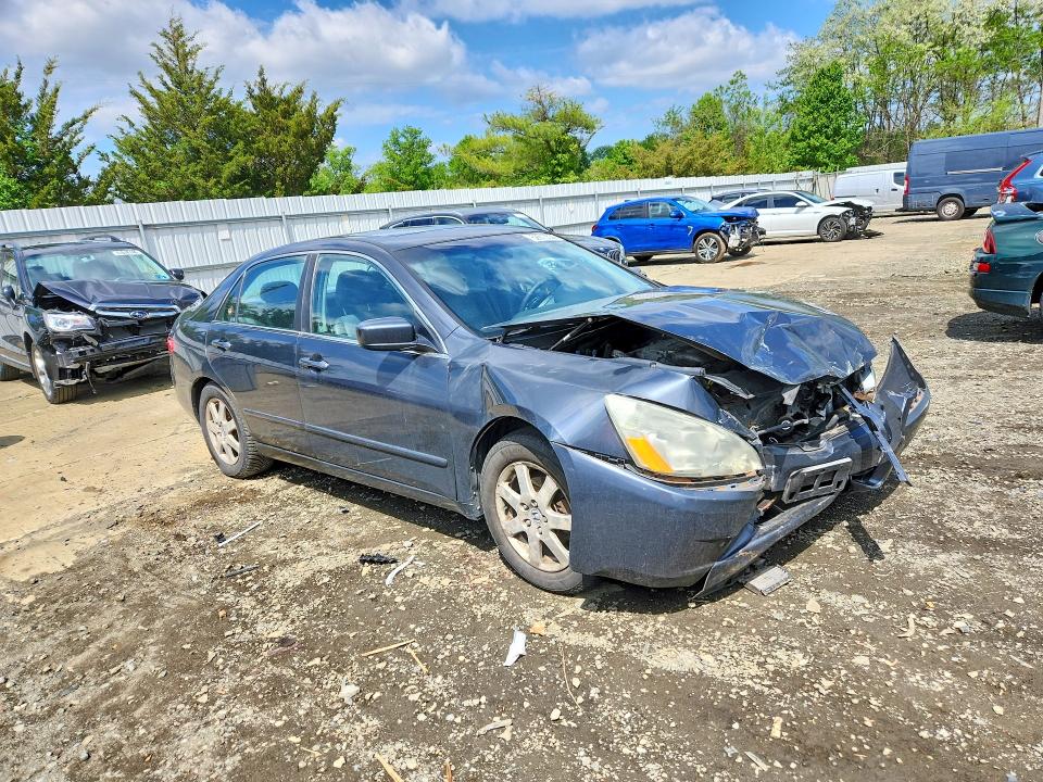 52613536 :رقم المزاد ، 1HGCM66845A005626 vin ، 2005 Honda Accord مزاد بيع
