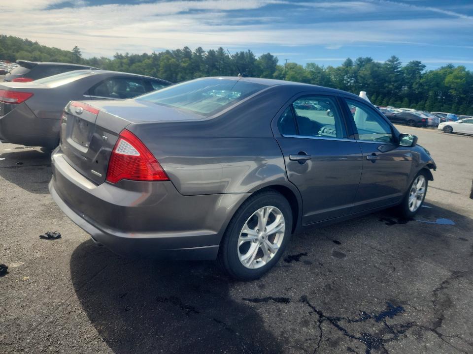 53420146 :رقم المزاد ، 3FAHP0HG2CR117072 vin ، 2012 Ford Fusion مزاد بيع
