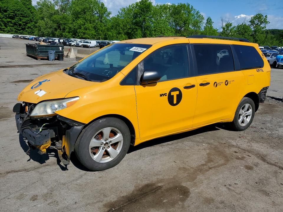 2017 Toyota Sienna მანქანა იყიდება აუქციონზე, vin: 5TDKZ3DC7HS886962, აუქციონის ნომერი: 55367256