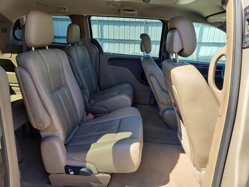 53558366 :رقم المزاد ، 2C4RC1BG2GR205866 vin ، 2016 Chrysler Town & Country مزاد بيع