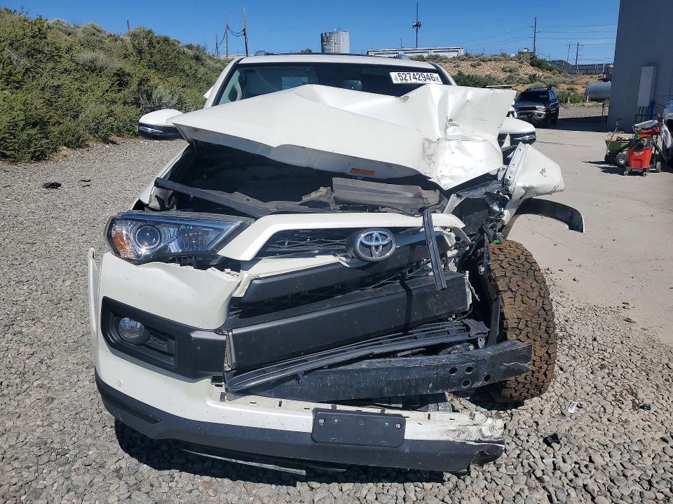 52742946 :رقم المزاد ، JTEBU5JR6H5471894 vin ، 2017 Toyota 4runner مزاد بيع