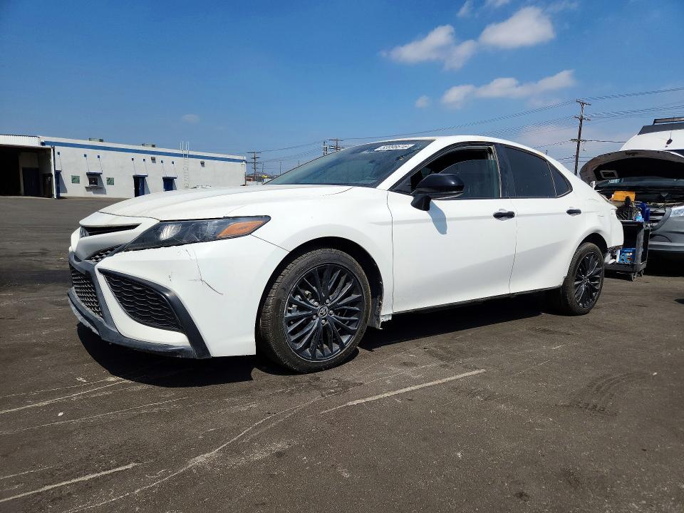 Продаж на аукціоні авто 2021 Toyota Camry, vin: 4T1G11AK0MU460416, номер лоту: 53996616