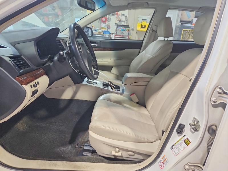 52901306 :رقم المزاد ، 4S3BMCL62E3036180 vin ، 2014 Subaru Legacy مزاد بيع