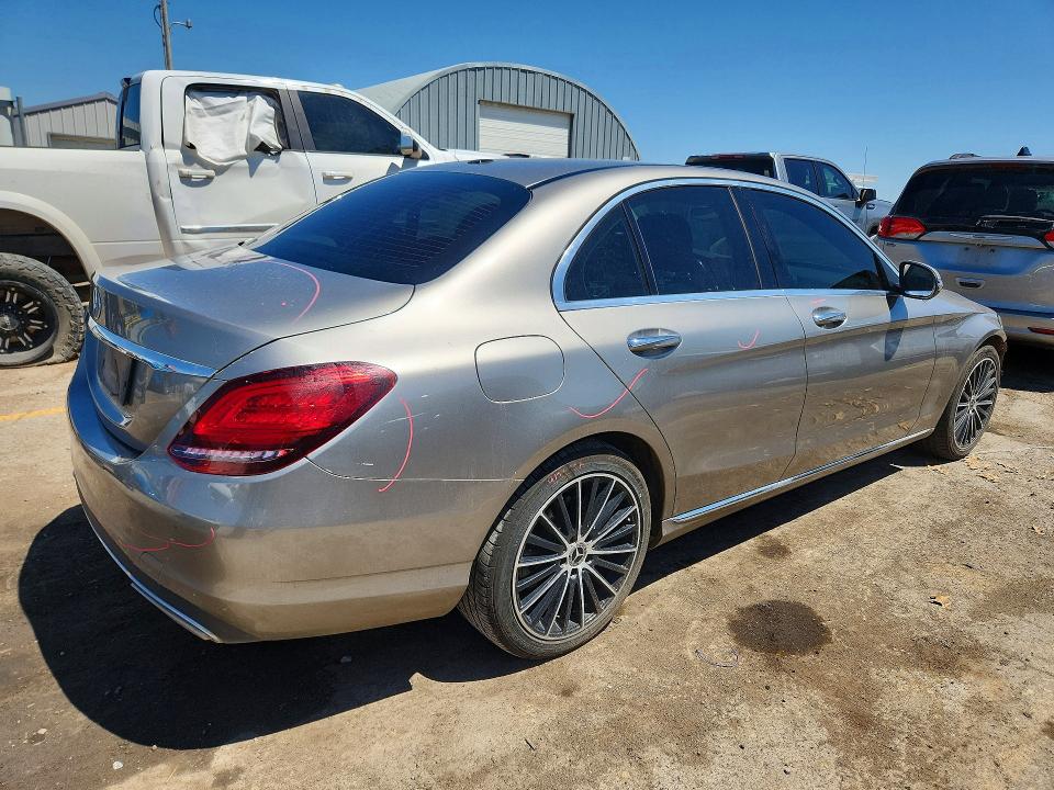 52151276 :رقم المزاد ، WDDWF8DB0LR526704 vin ، 2020 Mercedes-benz C مزاد بيع