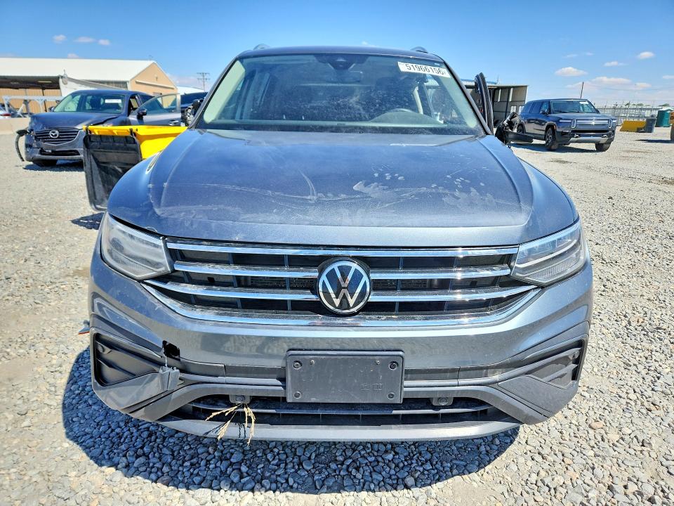 2022 Volkswagen Tiguan მანქანა იყიდება აუქციონზე, vin: 3VV2B7AX9NM046827, აუქციონის ნომერი: 51966156