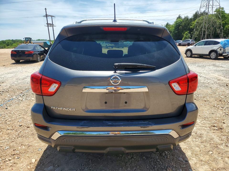 53239406 :رقم المزاد ، 5N1DR2MN1JC620215 vin ، 2018 Nissan Pathfinder مزاد بيع