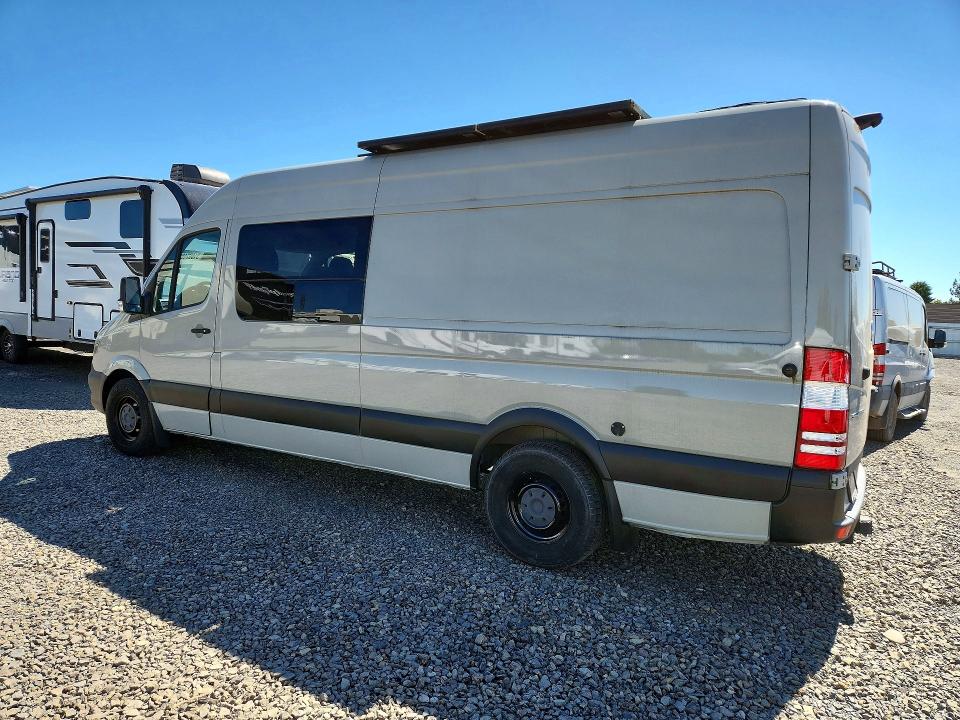 51697186 :رقم المزاد ، WD3PE8CD7JP648421 vin ، 2018 Mercedes-benz Sprinter مزاد بيع