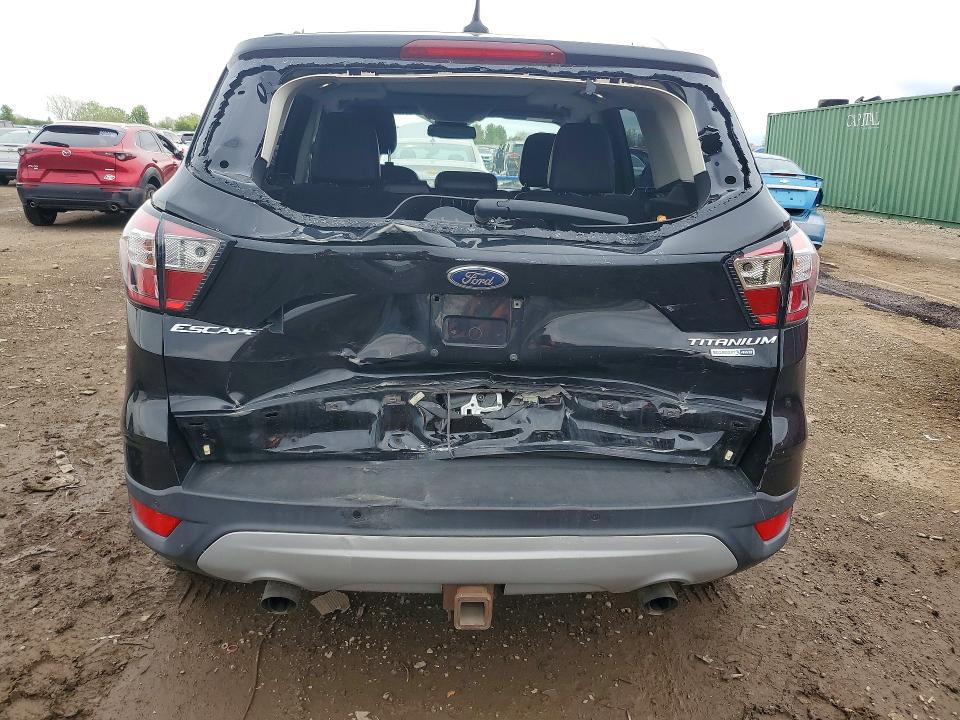 52627016 :رقم المزاد ، 1FMCU9J9XJUA80769 vin ، 2018 Ford Escape مزاد بيع