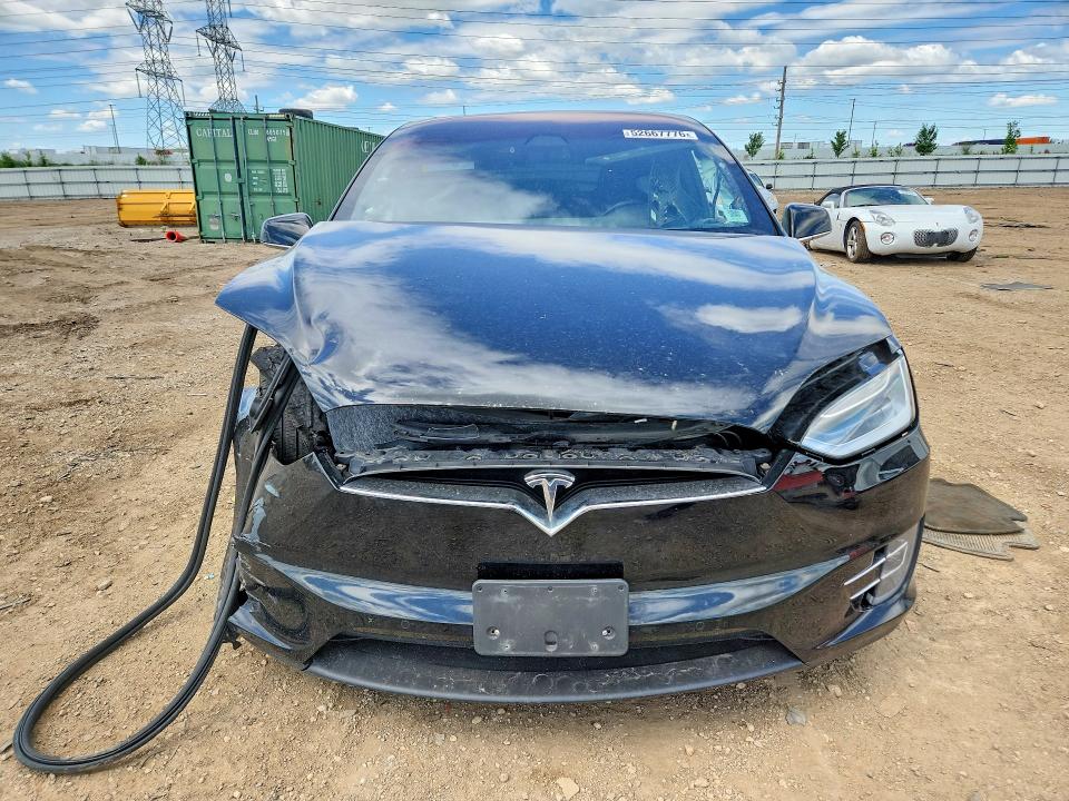 52667776 :رقم المزاد ، 5YJXCAE20JF120762 vin ، 2018 Tesla Model X مزاد بيع