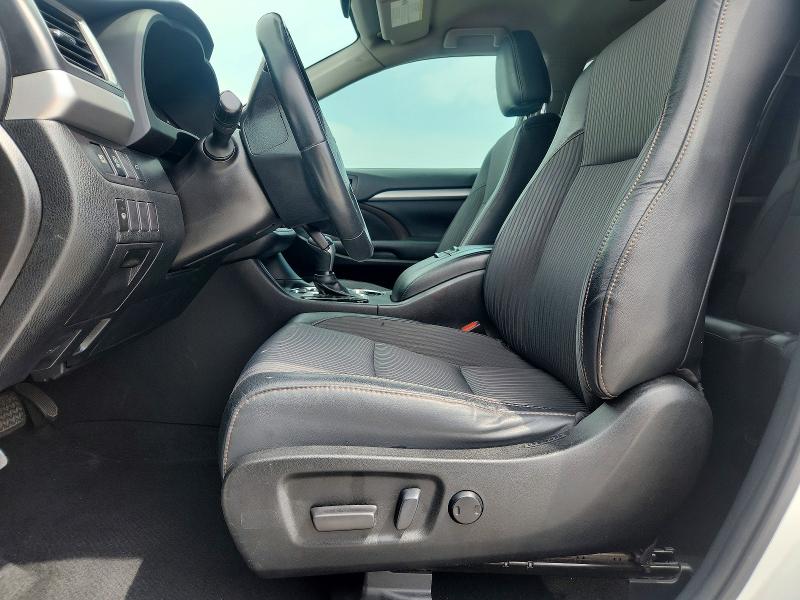 2019 Toyota Highlander მანქანა იყიდება აუქციონზე, vin: 5TDZZRFH0KS311636, აუქციონის ნომერი: 54260886