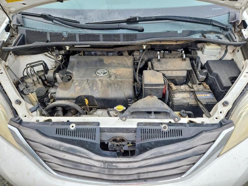 2011 Toyota Sienna მანქანა იყიდება აუქციონზე, vin: 5TDYK3DC8BS028972, აუქციონის ნომერი: 52812516