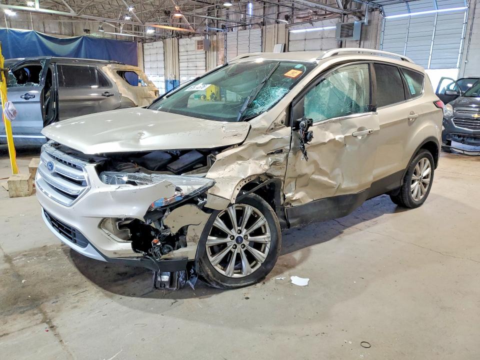 2017 Ford Escape მანქანა იყიდება აუქციონზე, vin: 1FMCU9J98HUC86425, აუქციონის ნომერი: 52874676