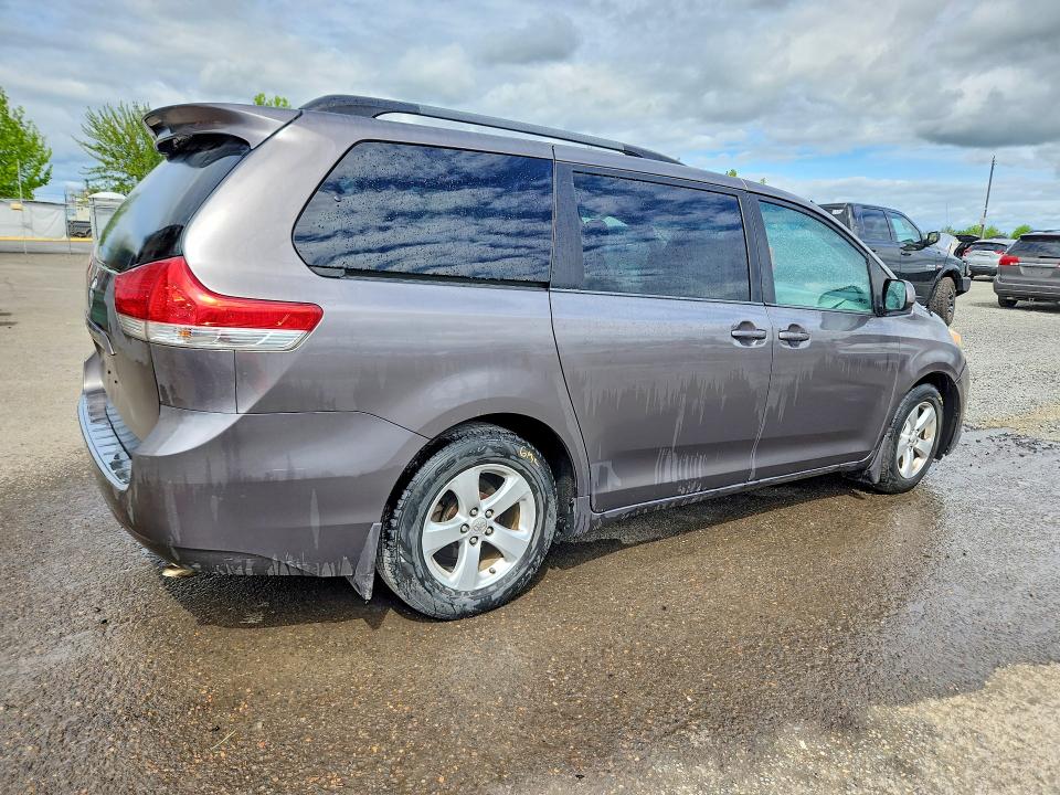 Продаж на аукціоні авто 2014 Toyota Sienna, vin: 5TDKK3DC5ES435691, номер лоту: 53133716