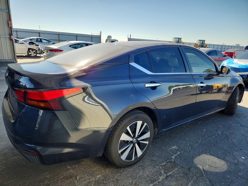 2022 Nissan Altima მანქანა იყიდება აუქციონზე, vin: 1N4BL4DV4NN365648, აუქციონის ნომერი: 52949756