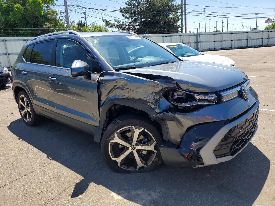 52844056 :رقم المزاد ، 3VV4C7B24SM027946 vin ، 2025 Volkswagen Taos مزاد بيع
