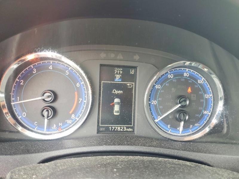 Aukcja sprzedaży 2018 Toyota Corolla, vin: 2T1BURHE4JC989056, numer aukcji: 52197946