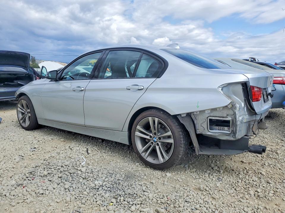 52230326 :رقم المزاد ، WBA3C1C5XCF431817 vin ، 2012 Bmw 328 مزاد بيع